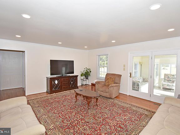 5th image of 6333 White Cove Dr