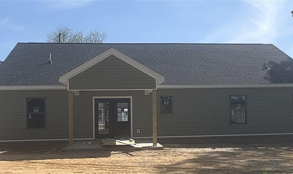 2nd image of 2693 Pineland Cir
