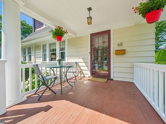 4th image of 65 Tuscan Rd