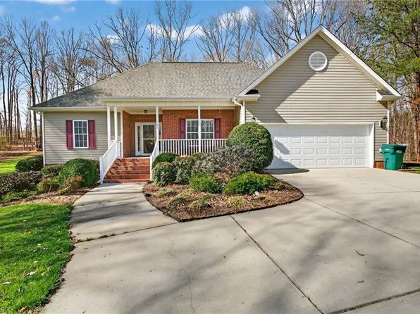 181 Woodsong Dr, Stokesdale, NC 27357