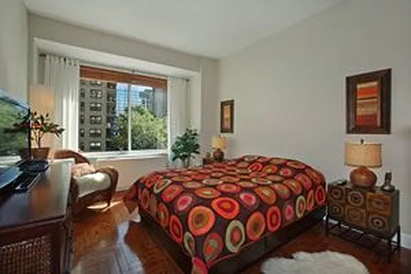 Rented by Douglas Elliman | media 32