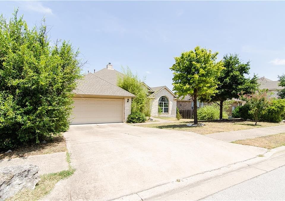 1st image of 915 Annadale Dr