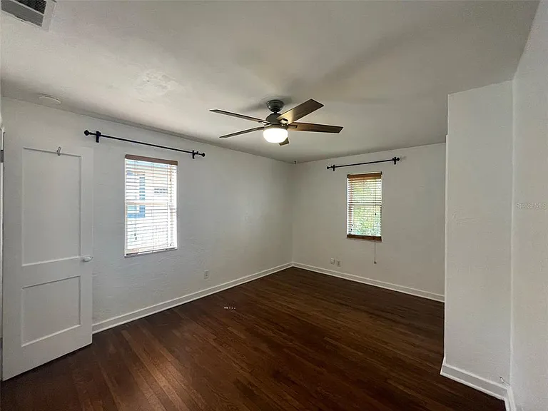 4221 Burlington Ave N — Photo 18