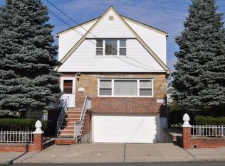 14827 85th Ave, Jamaica, NY 11435
