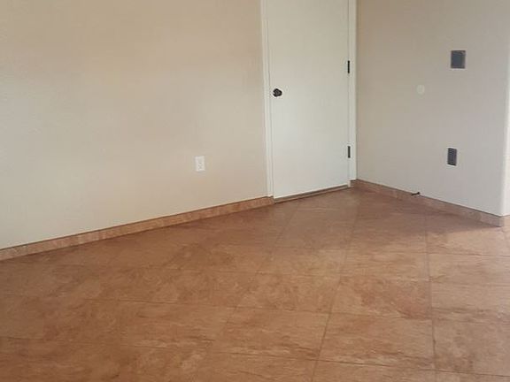 3rd image of 3813 Ascencion Cir