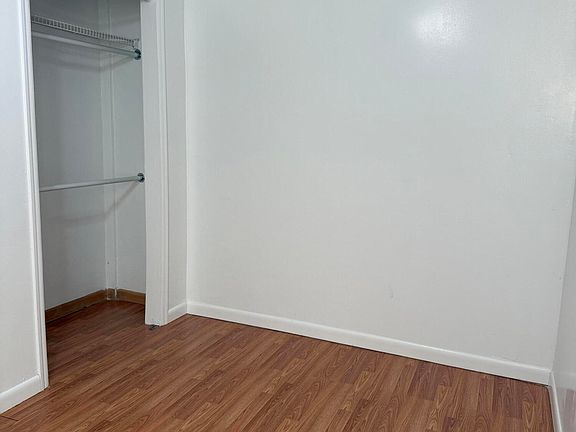 4th image of 1204 Bay St Floor 1