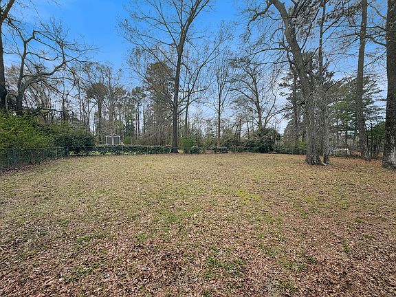 4th image of 60056 Hatley Rd