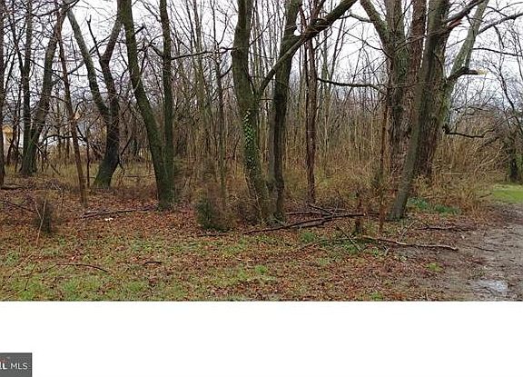 3rd image of 432 Whig Ln