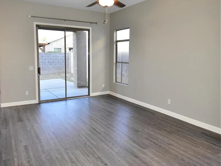 9430 W Elm St — Photo 5