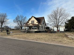 27 Pioneer St, Alden, KS 67512