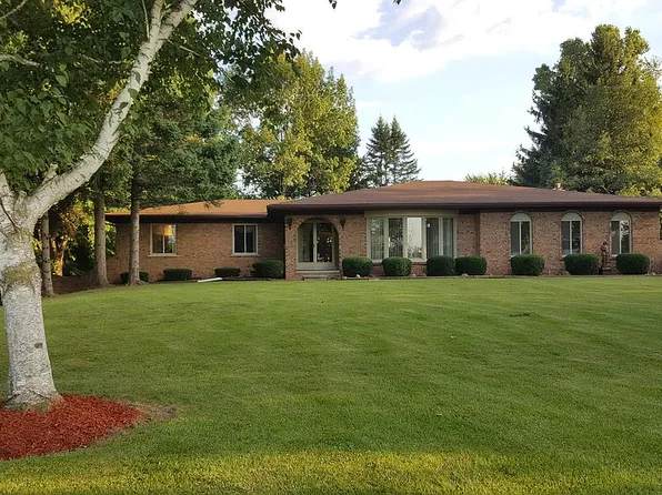 22150 31 Mile Rd, Ray, MI 48096