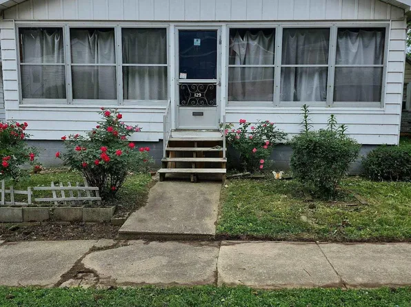 129 Pierson St, East Peoria, IL 61611