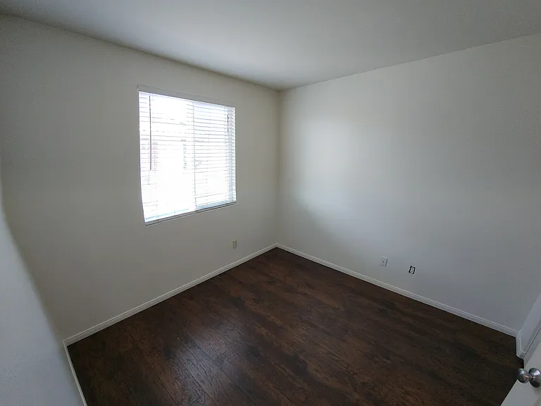 4300 Newton Ave #ASK — Photo 15