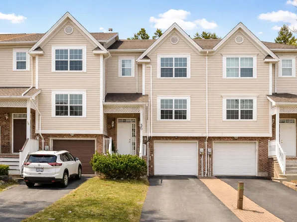 36 Stratford Way, Halifax, NS B3S 1E5