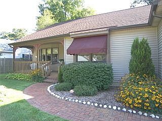 1st image of 8 Dogwood Ln