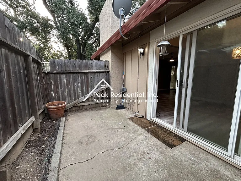5814 Shadow Creek Dr #1 — Photo 20