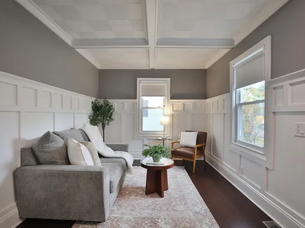 1343 Thornwood Pl, Columbus, OH 43212