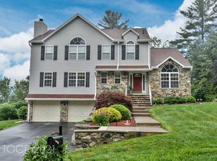 122 Continental Rd, West Milford, NJ 07480