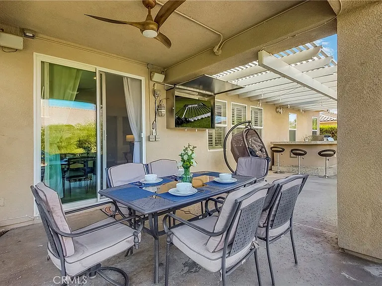 41424 Trumble Ct — Photo 32
