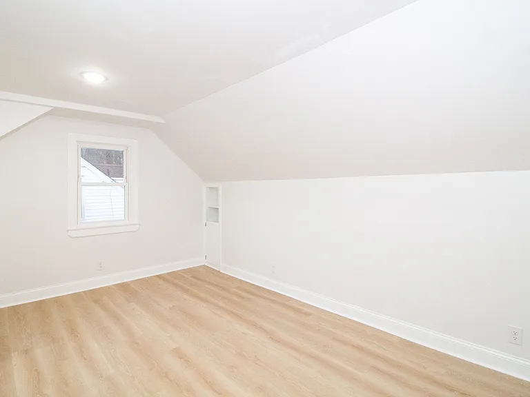1184 Grovania Ave #2 — Photo 4