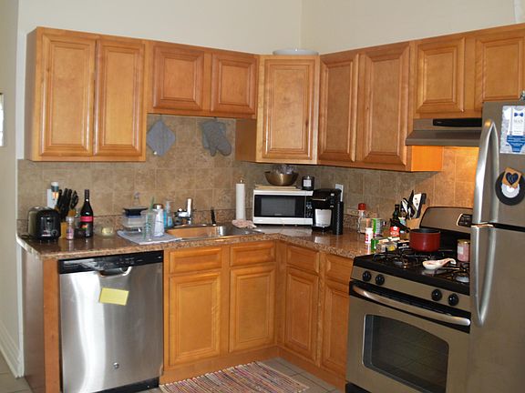 5th image of 1527 N Western Ave #3