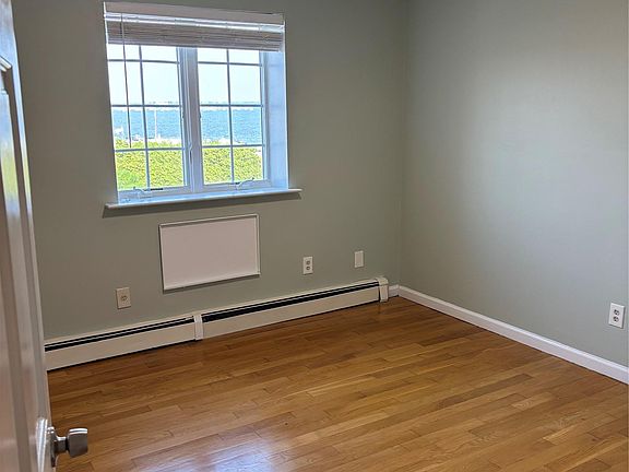 5th image of 3309 Griswold Ave