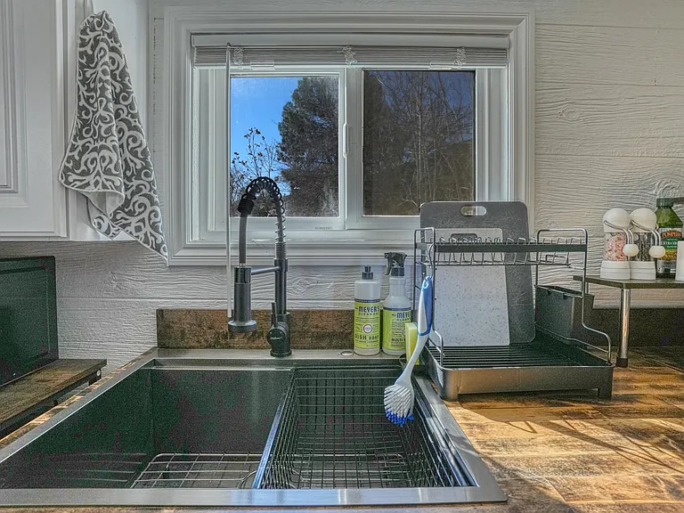 10.5 Jeralken Rd — Photo 11
