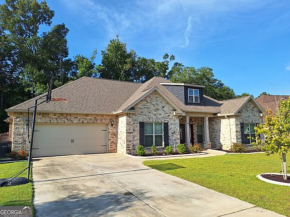 3rd image of 121 Windborne Ct