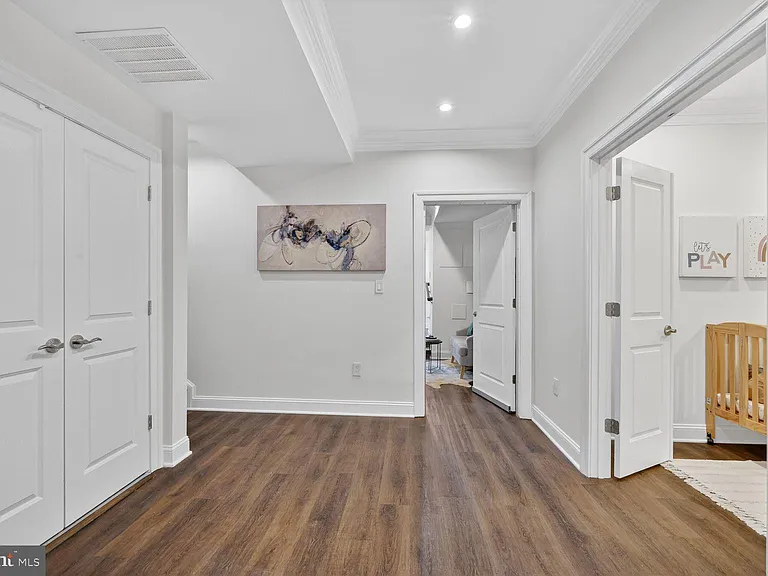 600 Harvard St NW #1 — Photo 15