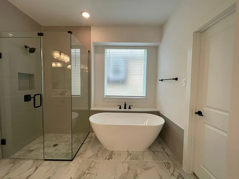3714 Milwaukee Ave — Photo 22