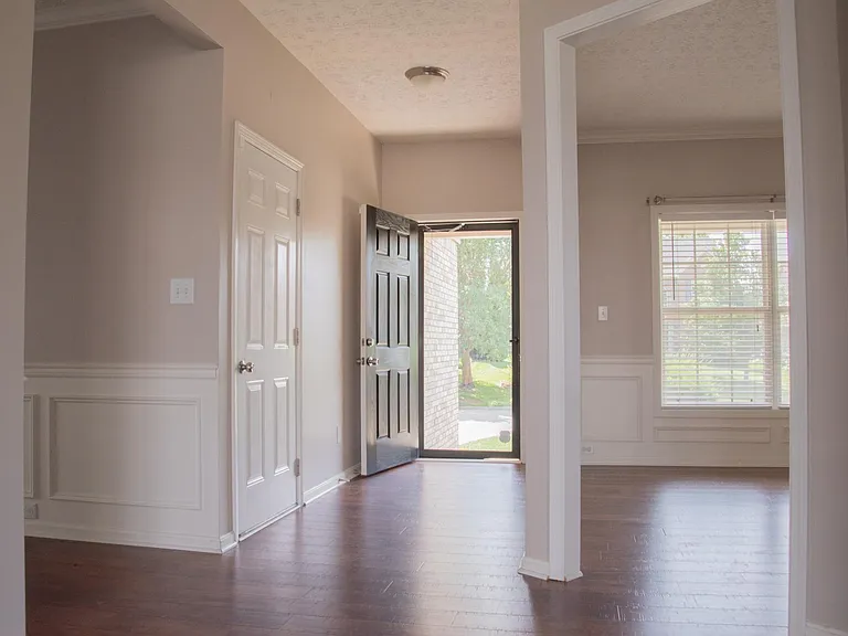 10705 Elkington Ln — Photo 4