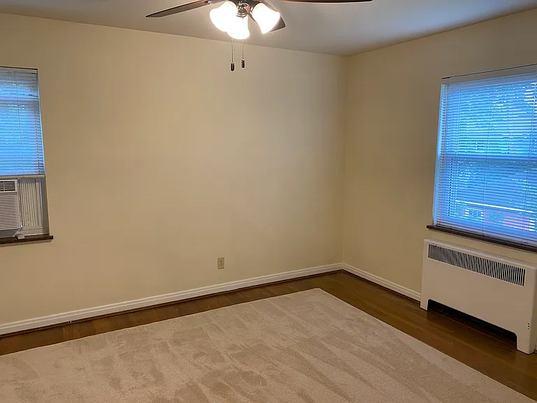 3921 Saint James Ave #1 — Photo 8