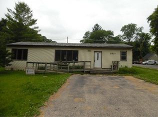 3317 E Wonder Lake Rd, Wonder Lake, IL 60097