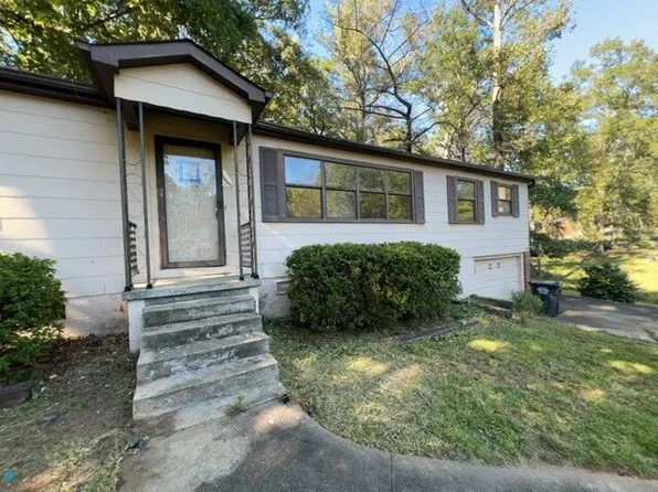 1006 Forrest Rd, Alexander City, AL 35010