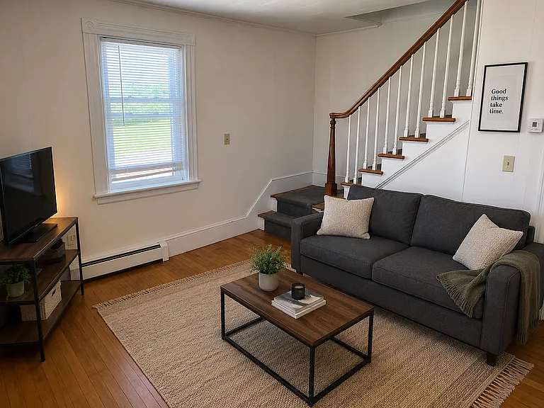 227 Main St — Photo 4