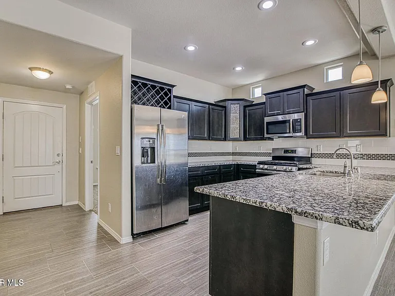 2148 William Caples St — Photo 4