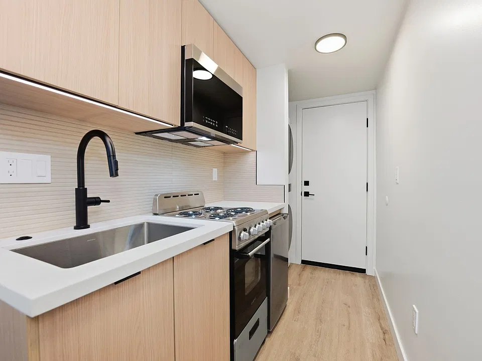 3714-3718 Nile St