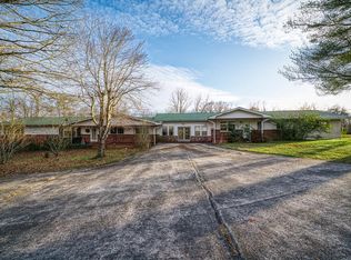 1032 Open Range Rd, Crossville, TN 38555
