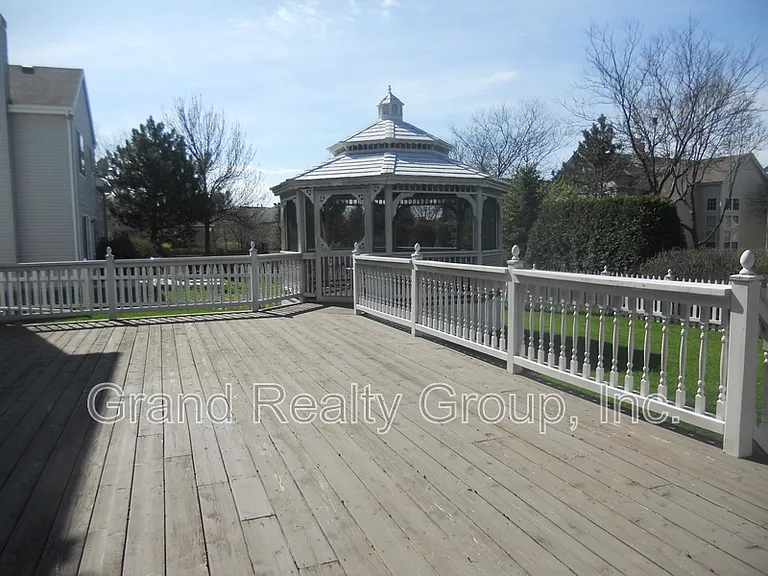 217 Lexington Ct — Photo 19