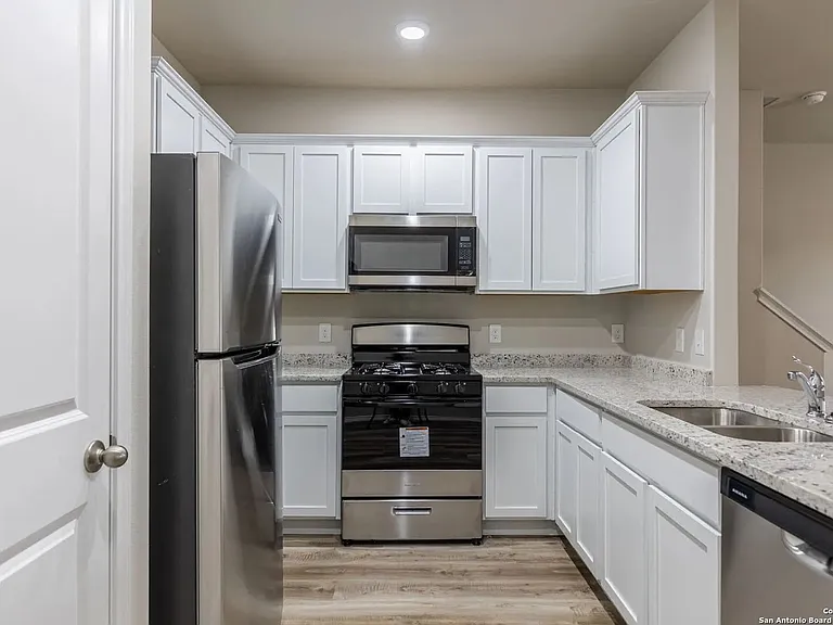 173 Damon Dr — Photo 9