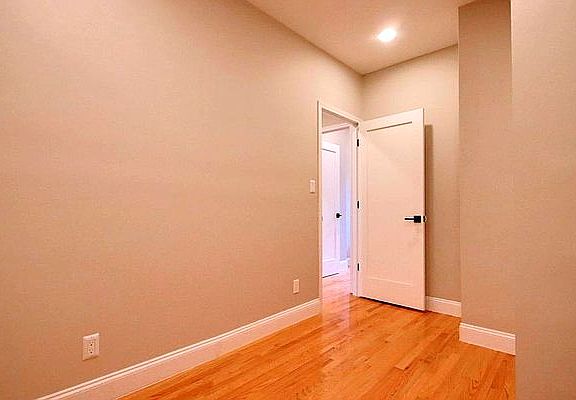 5th image of 431 E 9th St APT 16