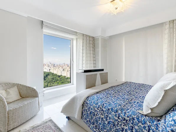 106 Central Park South image 5 of 8