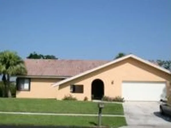 22182 Hollyhock Trl, Boca Raton, FL 33433