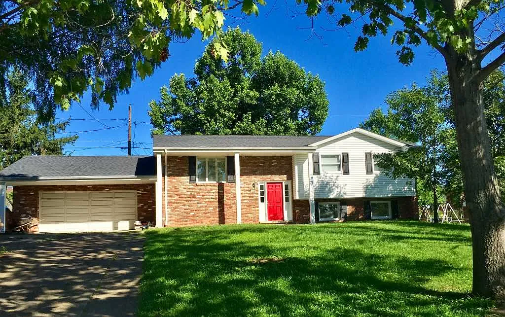 3174 Sumner Ave photo 1