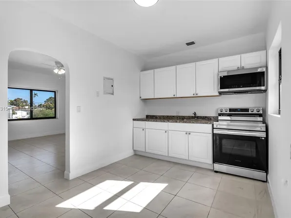 130 SW 31st Ct #3, Miami, FL 33135