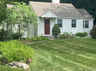 1 Cedar Tree Ln, Stamford, CT 06903