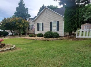 204 Sycamore Dr, Pickens, SC 29671