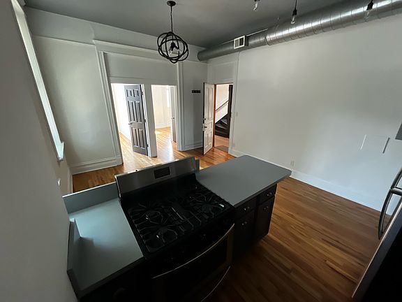 4th image of 2300 W North Ave APT 2