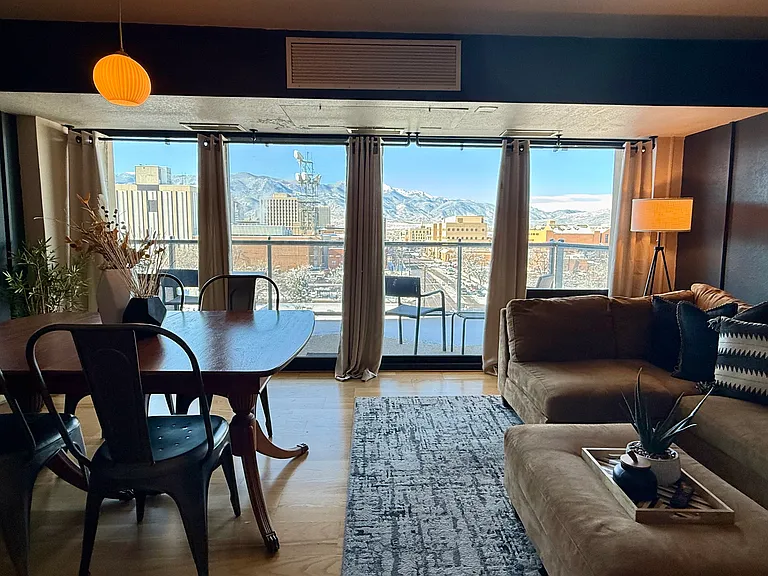 417 E Kiowa St #906 — Photo 4