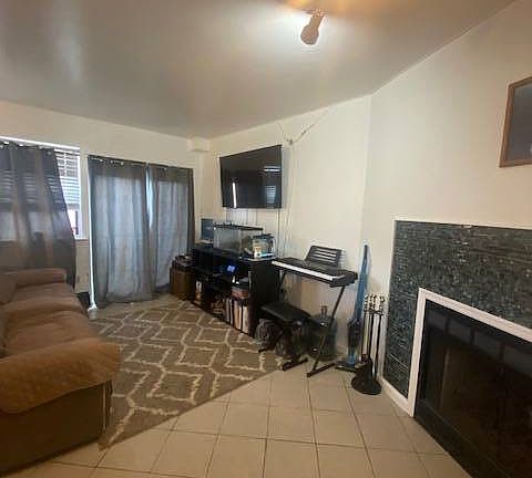 5th image of 273 Buttrick Ave